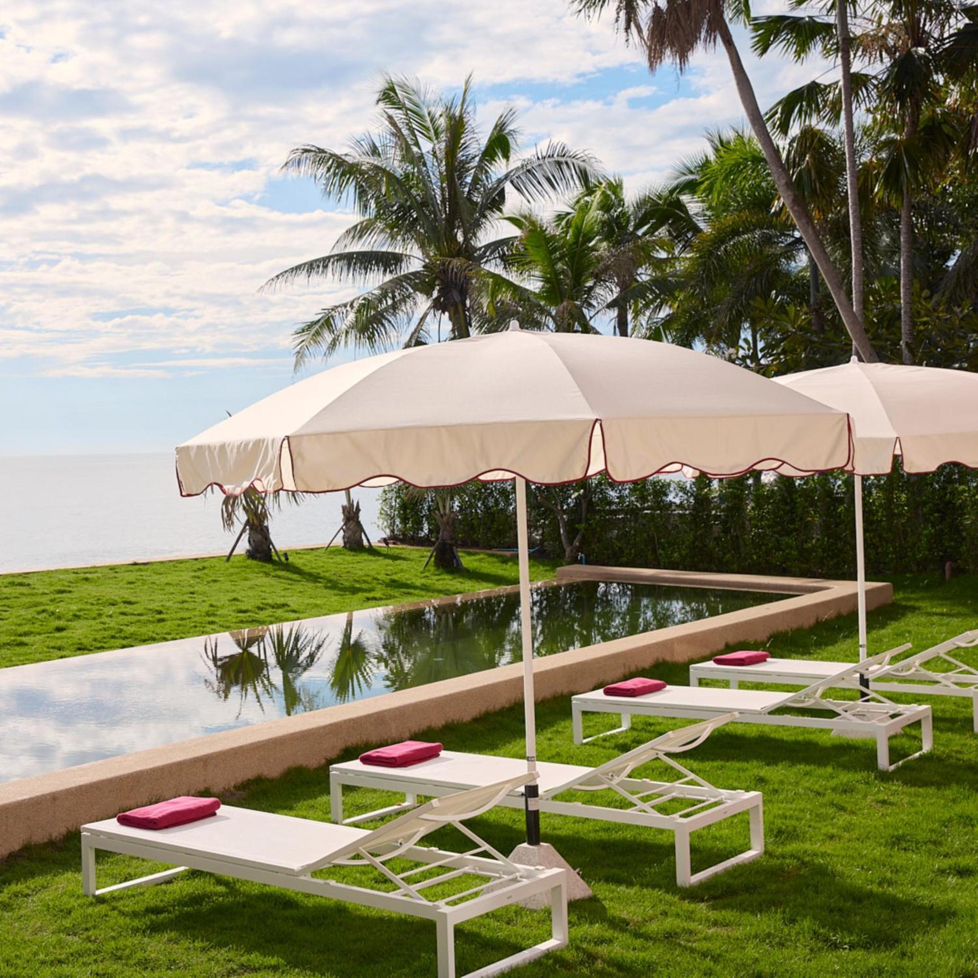 Mahi-Mahi Beachfront Villa By Yudee Assets Cha-Am Exterior photo