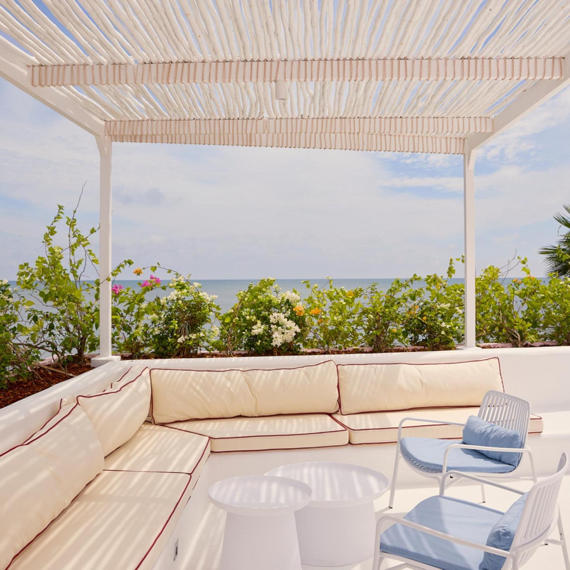 Mahi-Mahi Beachfront Villa By Yudee Assets Cha-Am Exterior photo